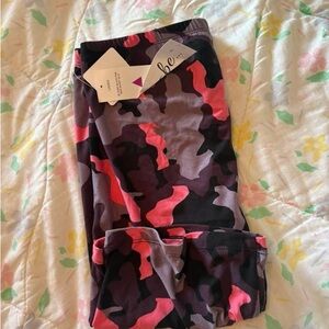 Women’s Camo biker shorts - Pink and Black